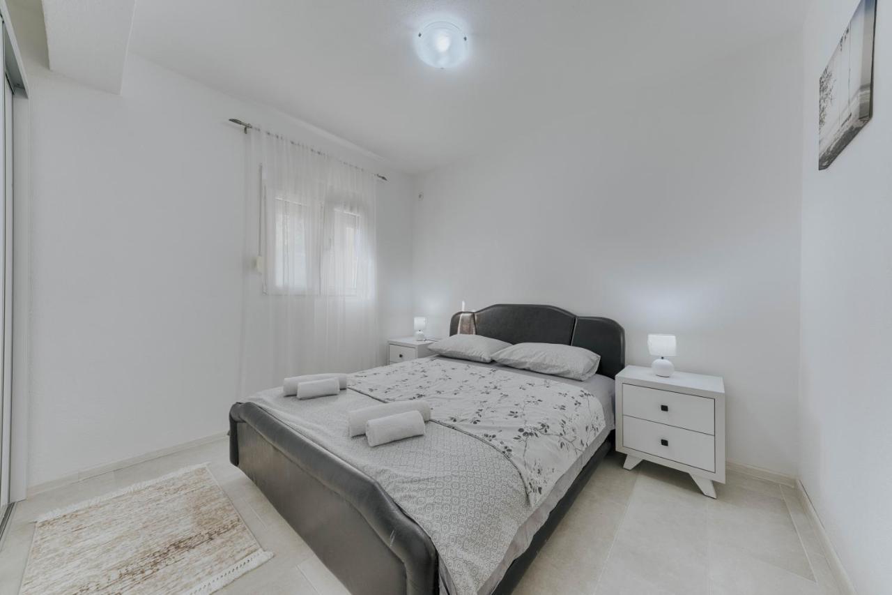 Apartmani Vittoria Bar Kültér fotó