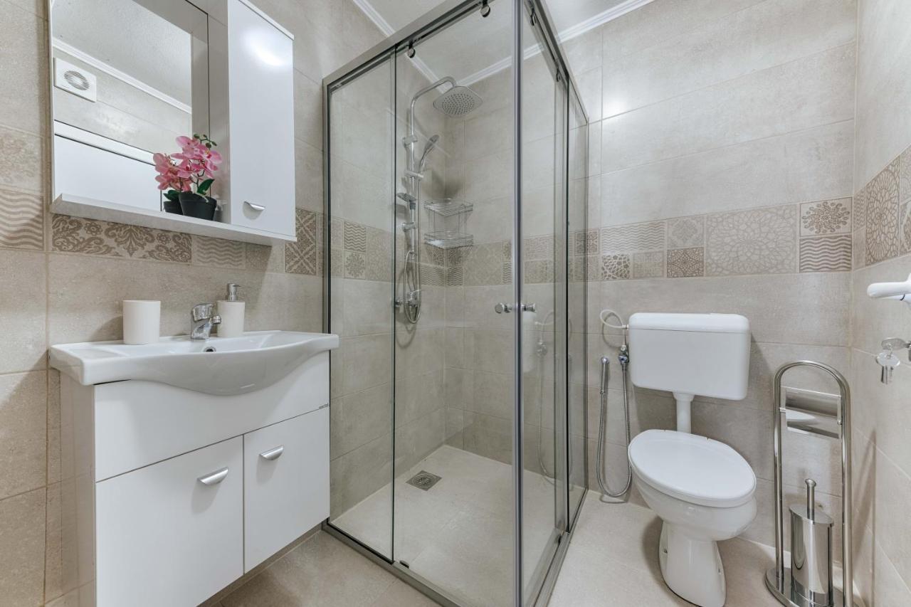 Apartmani Vittoria Bar Kültér fotó