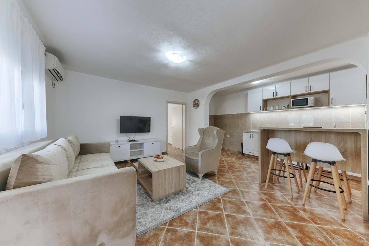 Apartmani Vittoria Bar Kültér fotó
