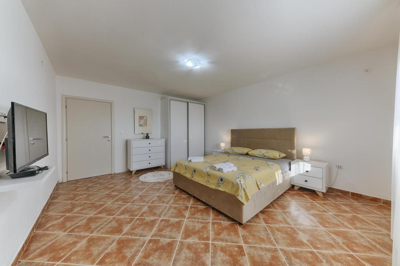 Apartmani Vittoria Bar Kültér fotó